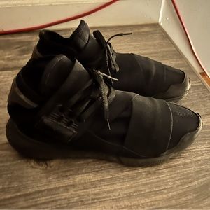 Y-3 qasa sneaker size 8